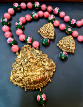 Load image into Gallery viewer, Antique Ganpati Necklace Set
